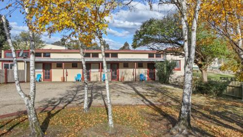 Omeo Hotel | Colonial Bank Motel