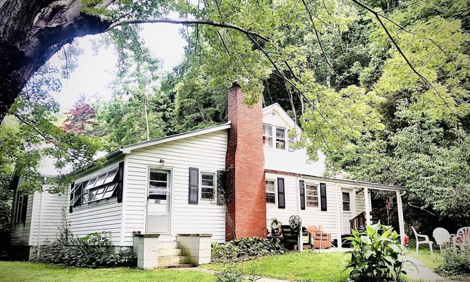 Mars Hill Casa | Casa vintage de estilo familiar. 15 min-Wolf Ridge 25 min -Asheville 15-Weaverville