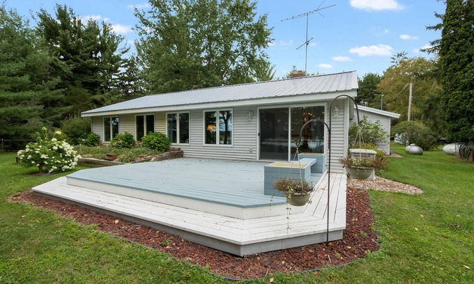 Weyauwega Casa | Come Relax at the Lake