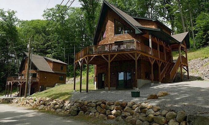 Weare Complejo | Come stay at our four season resort!