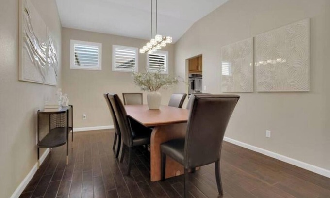 Manteca Casa | Comfort & Elegence: Manteca Edition