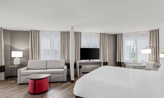 Bellevue Hotel | Comfort Inn & Suites Bellevue - Omaha Offutt AFB