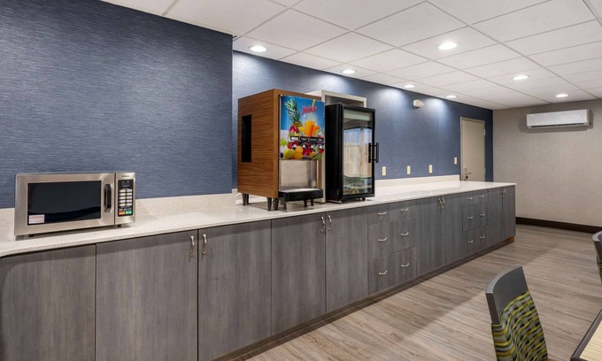 Greer Hotel | Comfort Inn & Suites Greer - Greenville