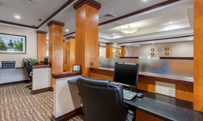 Camden Hotel | Comfort Inn & Suites