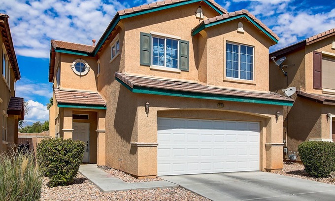 North Las Vegas Casa | Comfortable 3 Bedroom 2.5 Bath Family Home in North Las Vegas