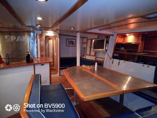 Marigot Alquiler De Eote | Comfortable and spacious sailboat