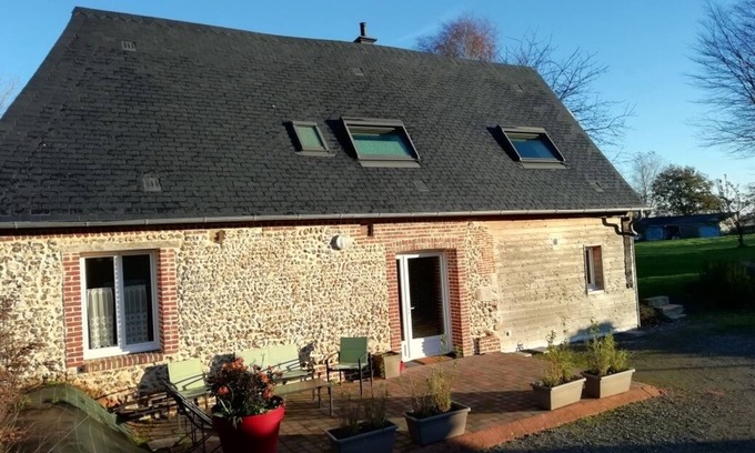 Bosville Otro | Comfortable farm cottage 10 minutes from the sea