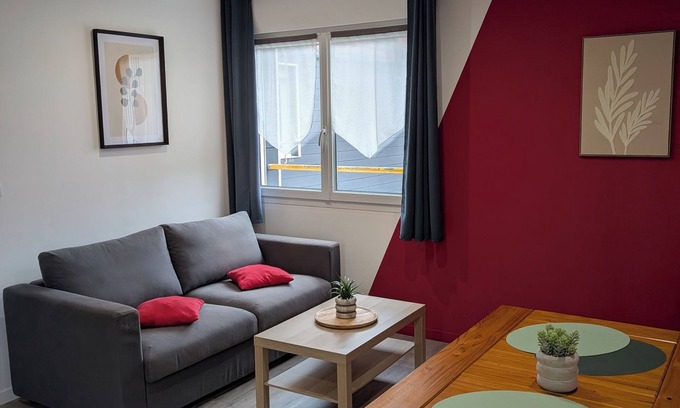 Gouville-sur-Mer Casa | Comfortable individual lodgings in a natural setting.