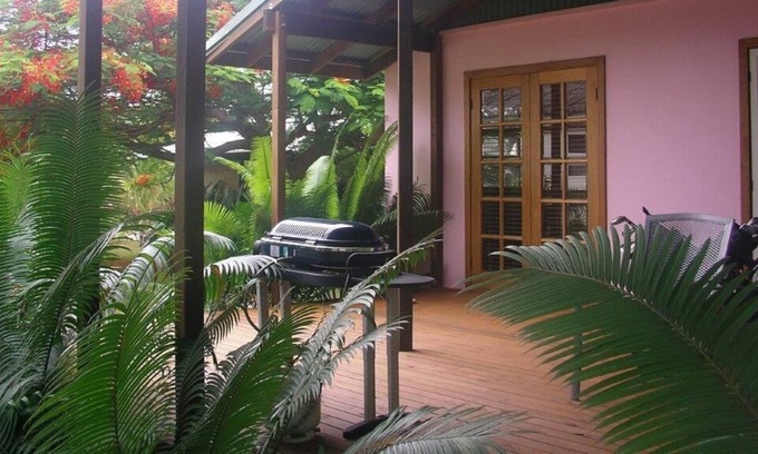 The Settlement Casa | Comfortable two-bedroom fully self-contained cottage .