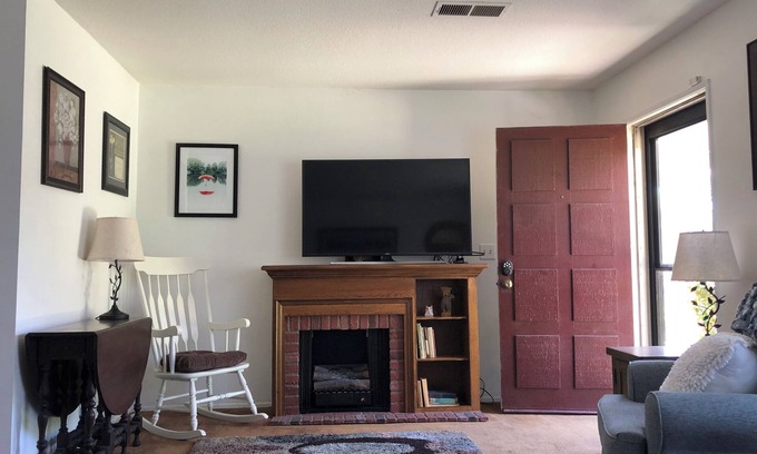 Bonita Casa | Comfy and Cozy La Verne Townhome - New Listing Special!