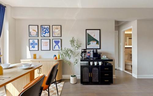 Radnor - Fort Myer Heights Apartamento | Comfy Arlington Gem - Easy Metro Access & Parking