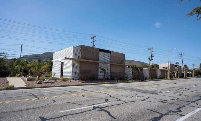 Verdugo Woodlands Hotel | Concrete Oasis: A Villa Retreat