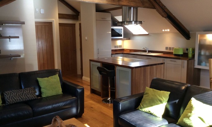 Malton Casa | Conversión de granero contemporánea ambientada en The Howardian Hills