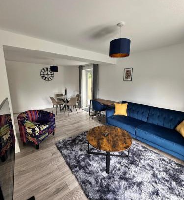 Guildford Chalet De Esquí | Contemporary Comfort 2 Bed 2 Bath Home Free Parking