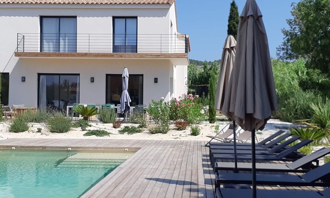 Paradou Casa | Contemporary gîte in Paradou. Sleeps 12.