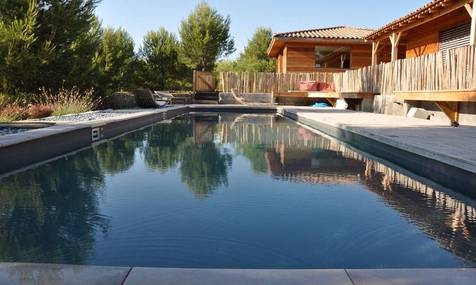 Lambesc Casa | Villa contemporánea de madera jardín piscina terraza cerca. Aix en Provence