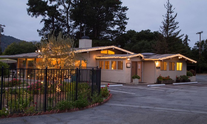 Carmel Valley Hotel | Contenta Inn
