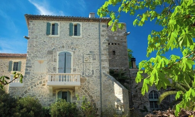 Trausse Cama Y Desayuno | Continuation of du Passage and de Cardaillac at Château de Paulignan