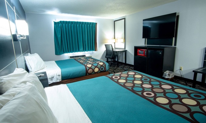 New Richmond Hotel | Coratel Inn and Suites By Jasper New Richmond - 2 Queen Bed Non Smoking