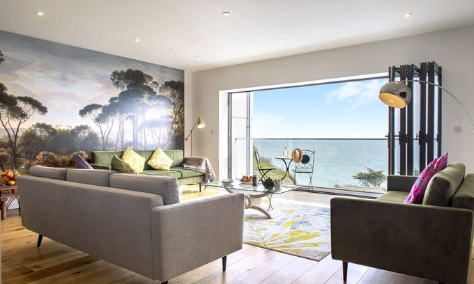 Portwrinkle Casa | Cormorant - Beachside House with Terrace Hot Tub & Stunning Views