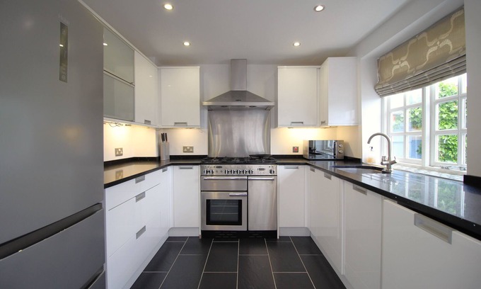 Spratton Cabaña | Cornforth Cottage, cosy 3 bed cottage sleeps up to 6