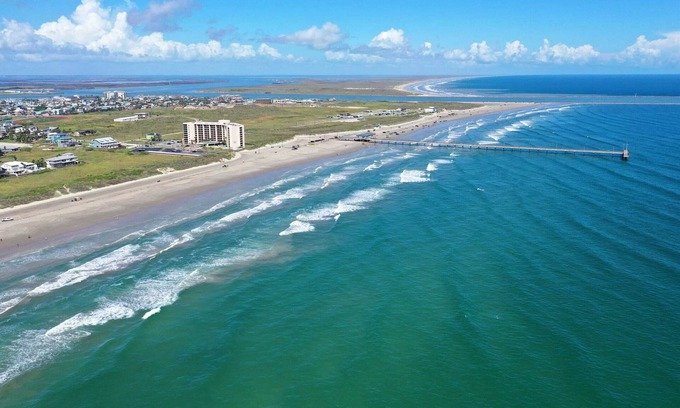 Port Aransas Cabaña | Costa Bahia Condos Sleeps 26, Pool, Short Beach Stroll