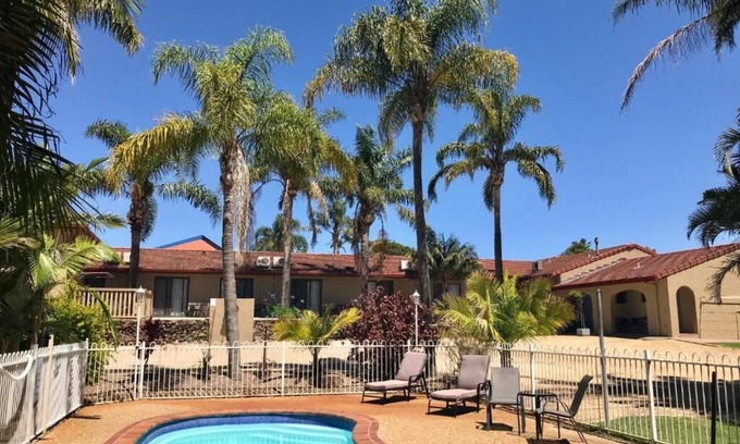 South West Rocks Hotel | Costa Rica Motel