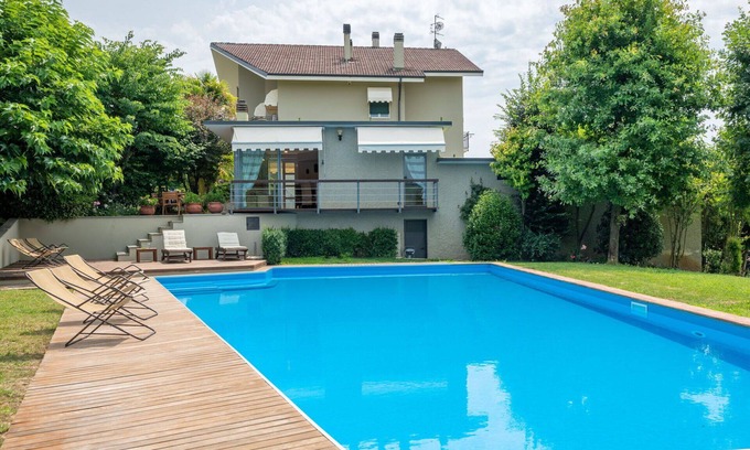 Monteu Roero Apartamento | Precioso apartamento con WIFI, A/C, piscina privada, TV, terraza y mascotas permitida