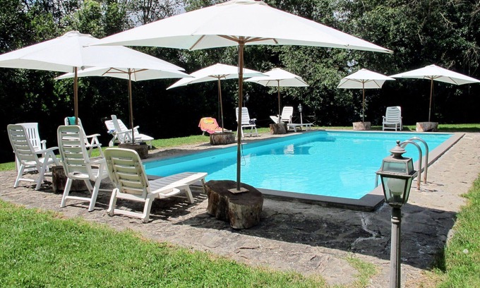 Bagnoregio Villa | Acogedor apartamento en villa para 8 personas con WIFI, piscina, TV, patio y mascotas permitida