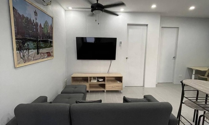 Calamba Apartamento | Cosy Canlubang Apartment and near all amenities