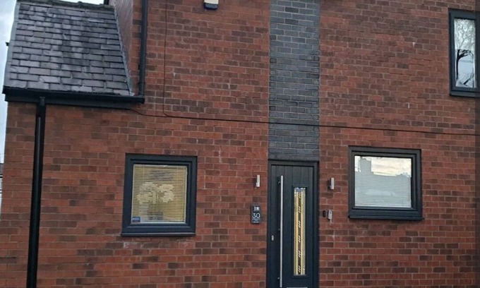 Radcliffe Casa | Cosy & Comfortable 2 Bedroom Annex New Build 2022