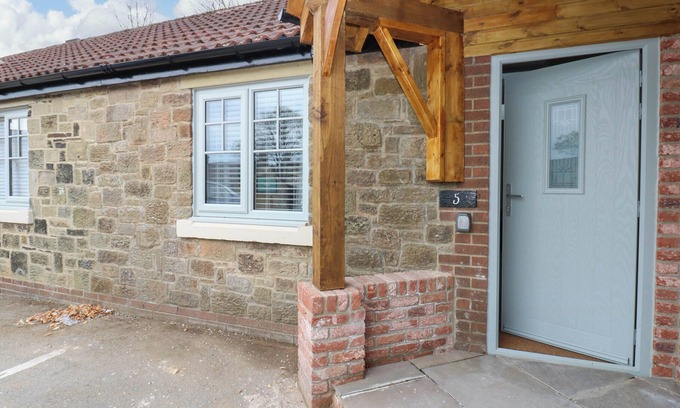 Durham Cabaña | COSY COTTAGE 5, pet friendly in Brandon, County Durham