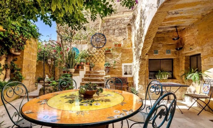 Xewkija Cabaña | Cosy Cottage In Restored House Of Character
