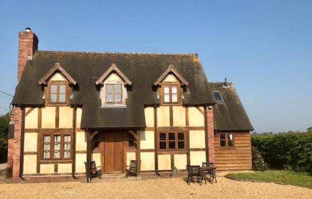 Cosford Casa | Cosy Cottage in the Countryside