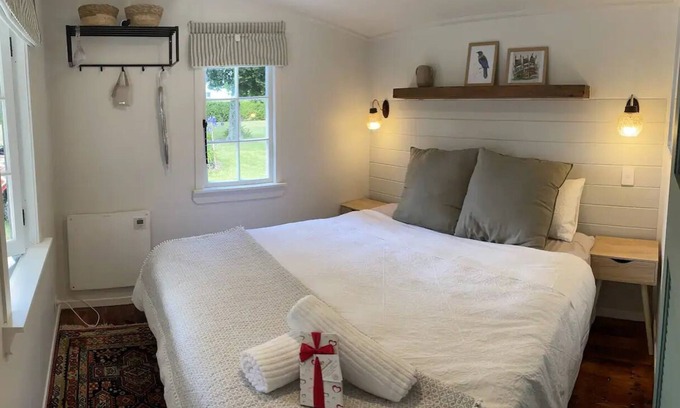 Wanganui District Casa | Cosy guest sleep out with sauna on dairy farm