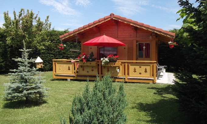 Larringes Chalet De Esquí | Cosy little chalet between lake and mountains