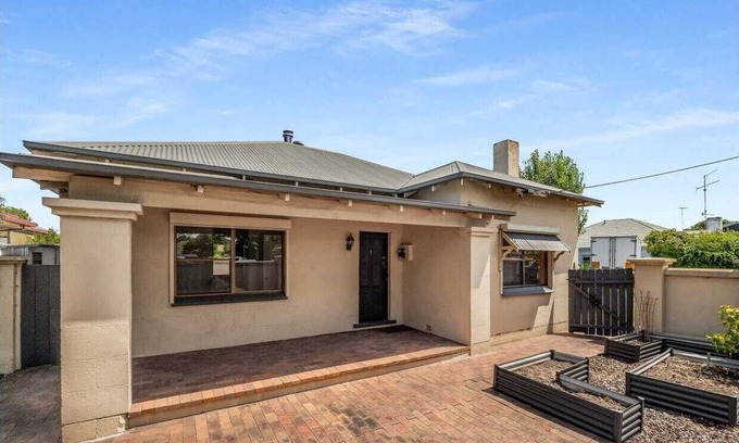 Mount Gambier Casa | Cosy Lodge Mount Gambier close to shopping, eating, playing