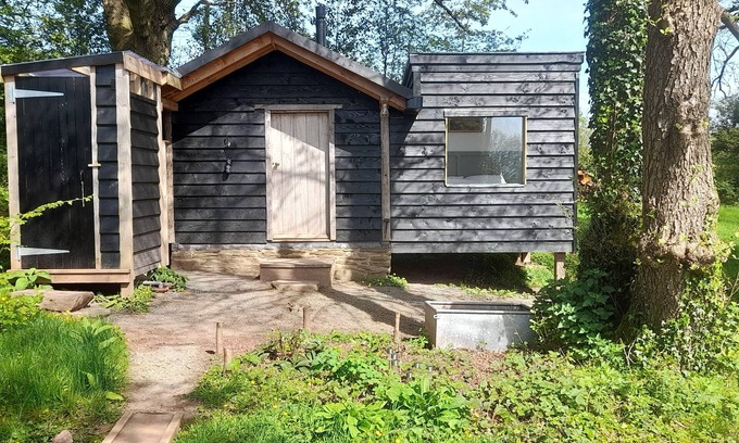 Craswall Cabina | Cosy Mountain Hut, In the Black Mountains near Hay on Wye.Sleeps 2