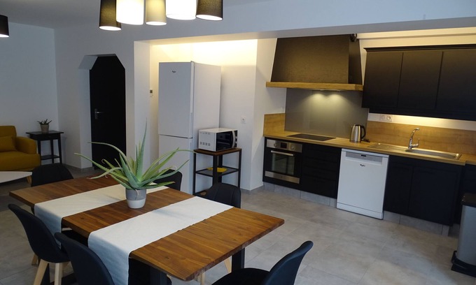 Faubourg d'Argentan Cabaña | Cosy renovated house near the lake