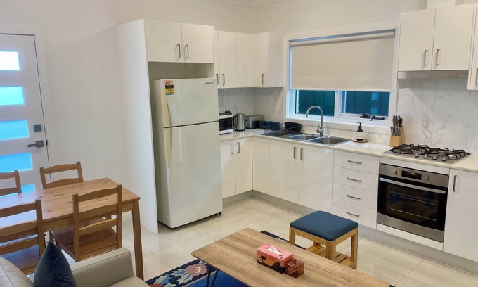 Bexley Casa | Cosy retreat quite suburb near by Sydney Airport and Brighton Le Sand beach