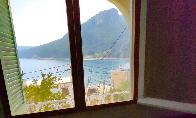 Avlakia Casa | Cosy Sea View cottage overlooking Avlakia beach