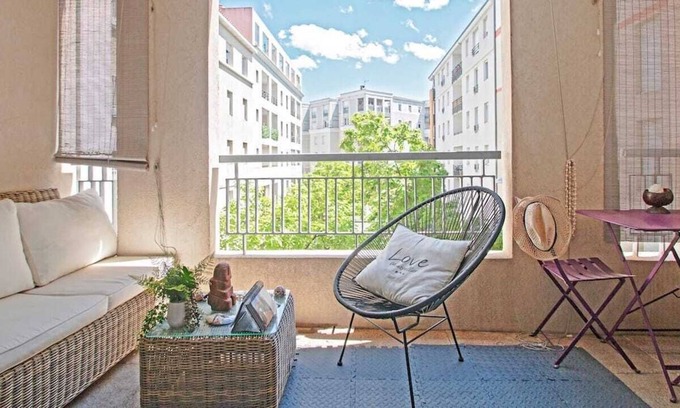 Aiguerelles Apartamento | Cosy T2 Terrasse-clim-parking-tramway