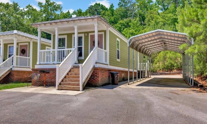 Langston Cabina | * Cottage #4 Fisherman's Landing *