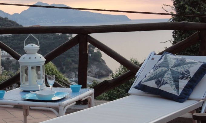 Massa Lubrense Chalet De Esquí | Cottage on Capri, very close to Sorrento, Naples Pompeii, nestled in a lemon grove