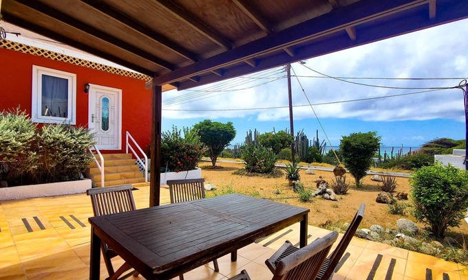 Sero Colorado Cabaña | Cottage with Ocean view at walking distance from popular beaches, Sero Colorado