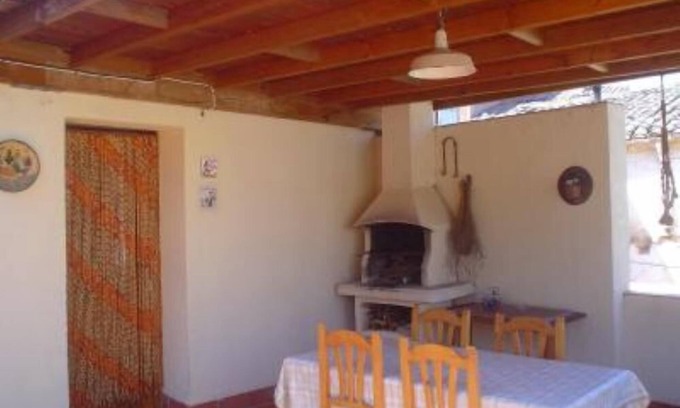 Olesa de Bonesvalls Cabaña | Apartamento a 30 km de Barcelona con piscina compartida, BBQ, WiFi gratis