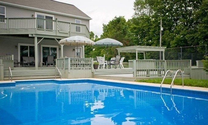 Mount Joy Casa | Aislado Country Getaway Tennis Court Piscina privada Excelentes vistas al campo