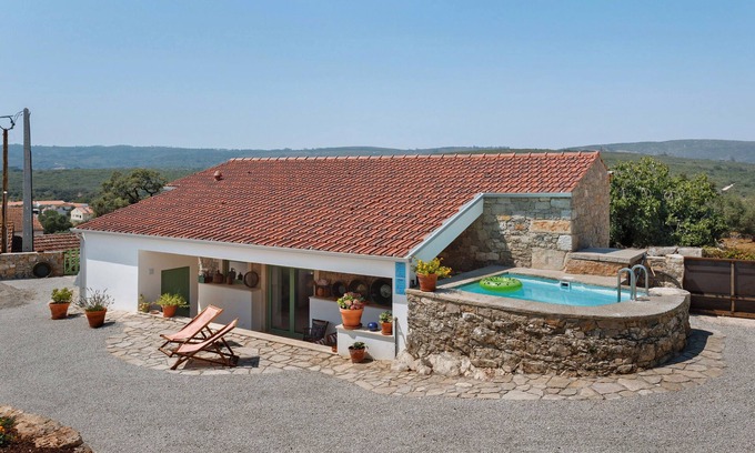 Porto de Mos Casa | Casa Rural 'Curva' con Vista a la Montaña, Piscina Privada y Wi-Fi