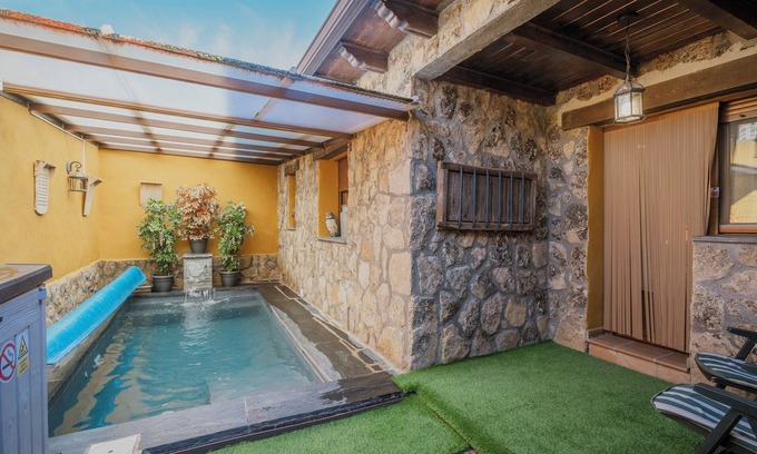 Munopedro Casa | Casa rural 'Las Tres Coteras' piscina privada y Wi-Fi