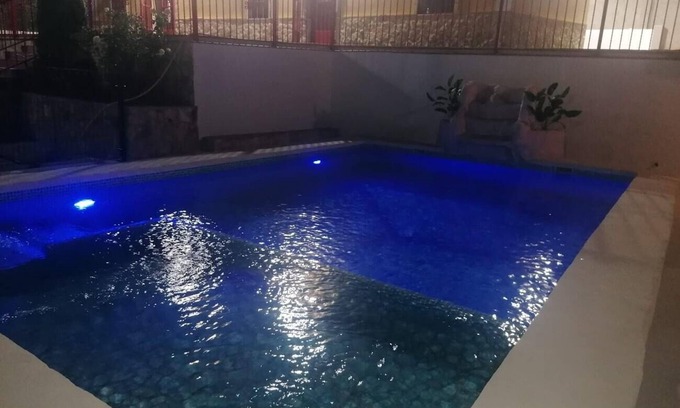 Mazuza Villa | Country House 'Los Ferreles 3 Dormitorios' with Shared Pool and Wi-Fi